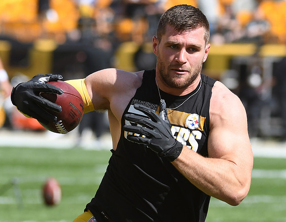NFL: Las Vegas Raiders at Pittsburgh Steelers