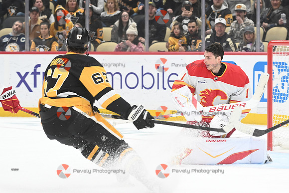 NHL: Calgary Flames at Pittsburgh Penguins