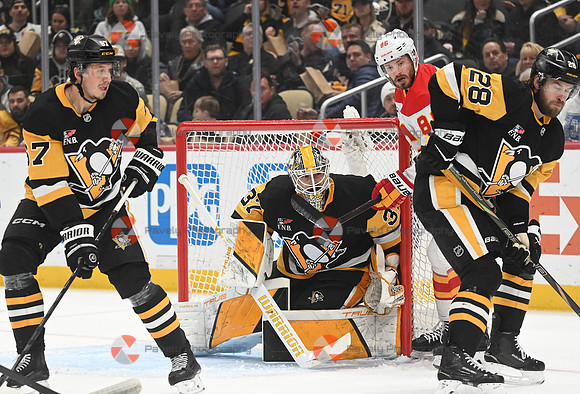 NHL: Calgary Flames at Pittsburgh Penguins