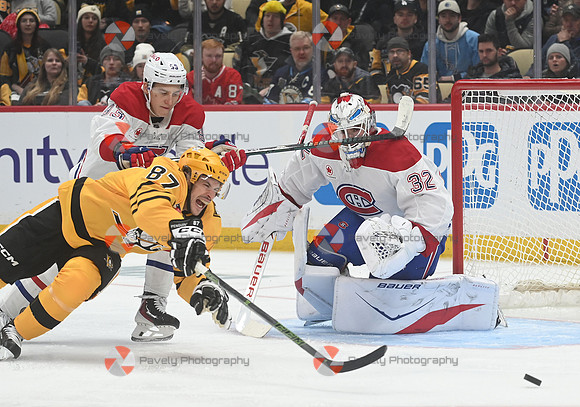 NHL: Montreal Canadiens at Pittsburgh Penguins