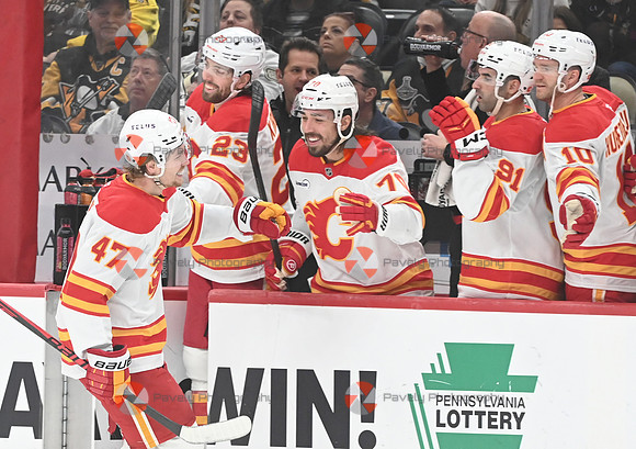 NHL: Calgary Flames at Pittsburgh Penguins
