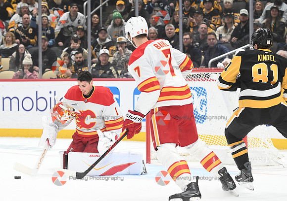 NHL: Calgary Flames at Pittsburgh Penguins