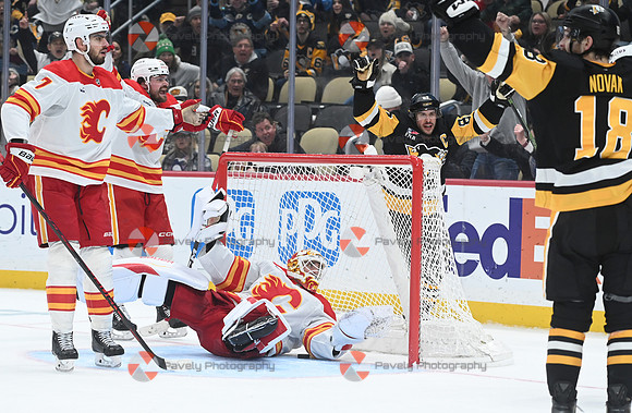NHL: Calgary Flames at Pittsburgh Penguins