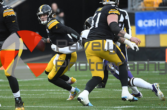 NFL: Baltimore Ravens at Pittsburgh Steelers