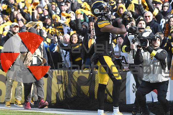 NFL: Cleveland Browns at Pittsburgh Steelers