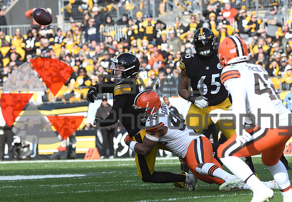 NFL: Cleveland Browns at Pittsburgh Steelers