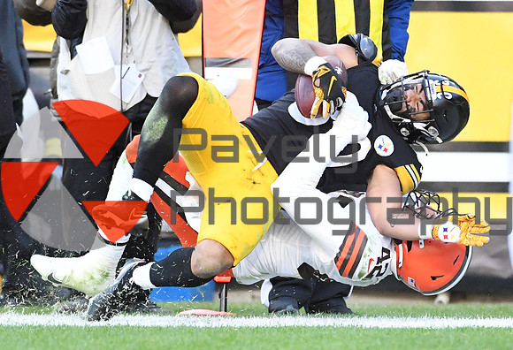 NFL: Cleveland Browns at Pittsburgh Steelers