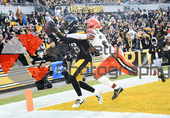 NFL: Cleveland Browns at Pittsburgh Steelers