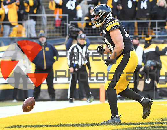 NFL: Cleveland Browns at Pittsburgh Steelers