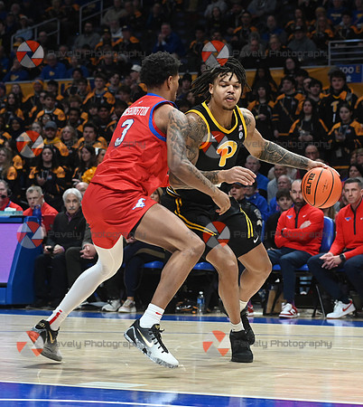 NCAA Basketball: Southern Methodist at Pittsburgh