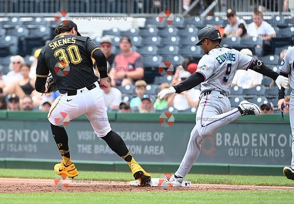 Marlins Pirates Baseball