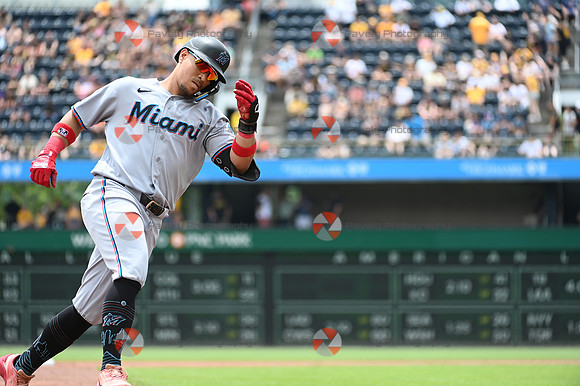 Marlins Pirates Baseball