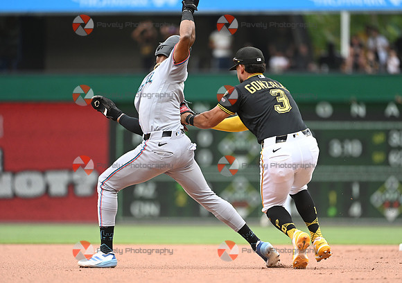 Marlins Pirates Baseball