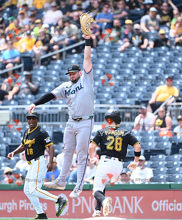 Marlins Pirates Baseball
