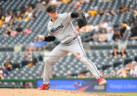 Marlins Pirates Baseball