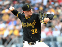 Braves Pirates Baseball