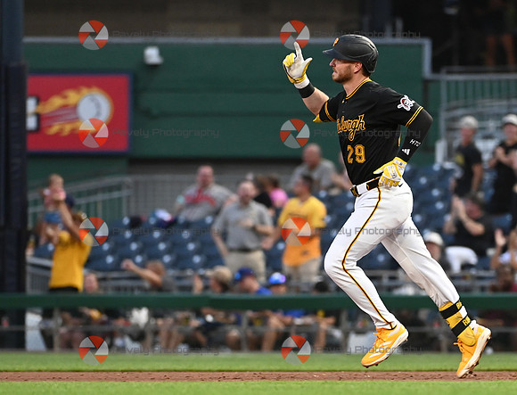 Braves Pirates Baseball