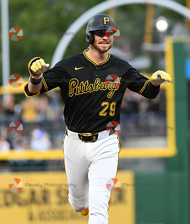 Braves Pirates Baseball