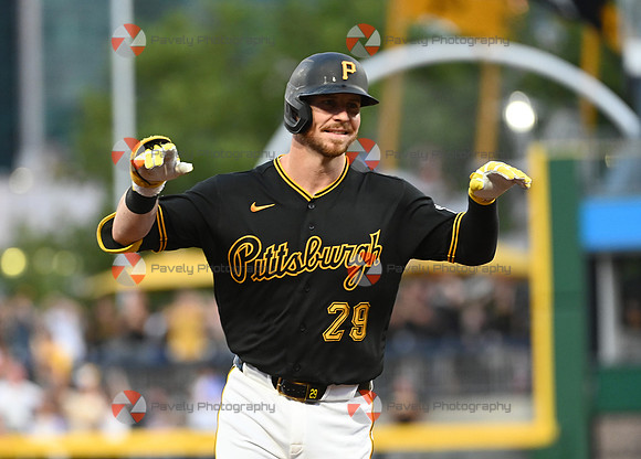 Braves Pirates Baseball
