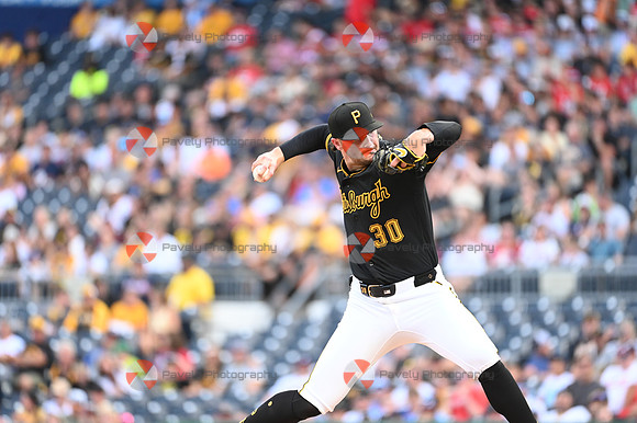 Braves Pirates Baseball
