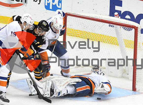 Islanders Penguins Hockey