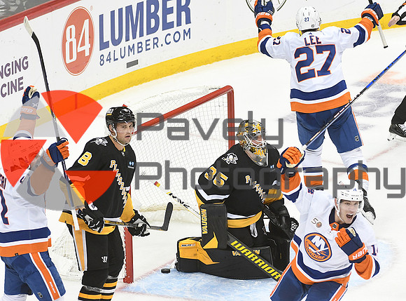 Islanders Penguins Hockey