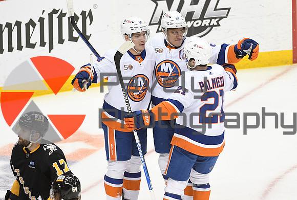 Islanders Penguins Hockey