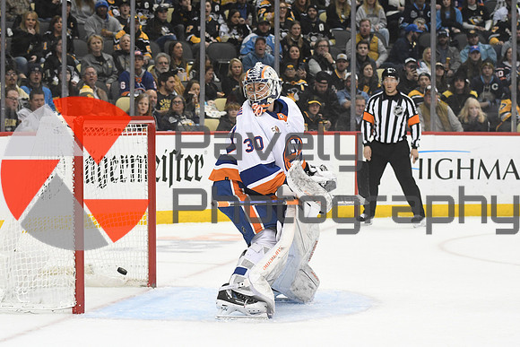 Islanders Penguins Hockey