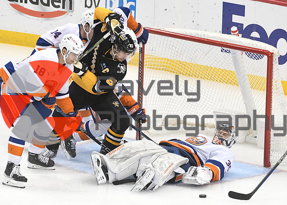 Islanders Penguins Hockey