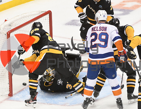 Islanders Penguins Hockey