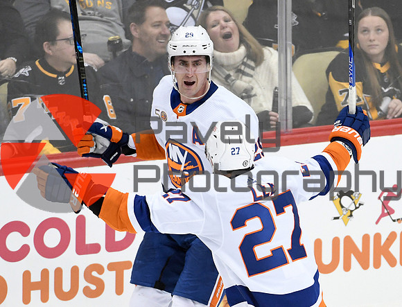 Islanders Penguins Hockey