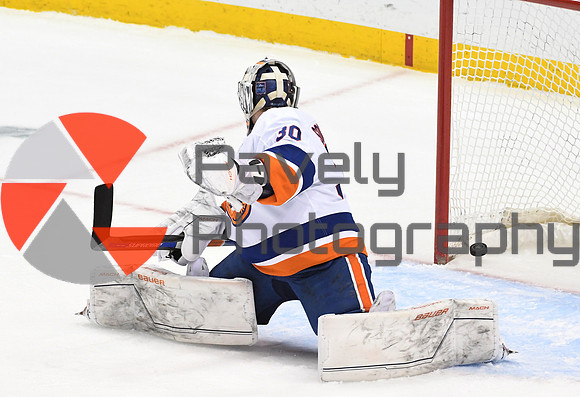 Islanders Penguins Hockey