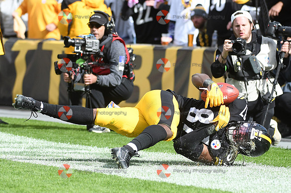 NFL: Baltimore Ravens at Pittsburgh Steelers
