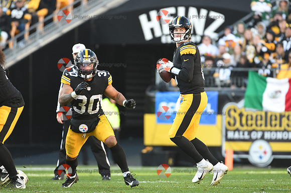 NFL: Green Bay Packers at Pittsburgh Steelers