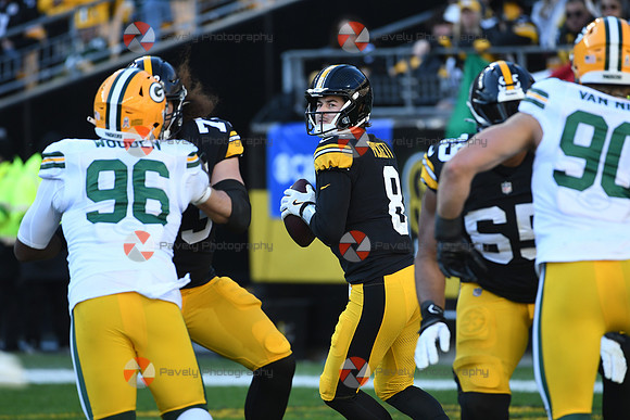 NFL: Green Bay Packers at Pittsburgh Steelers