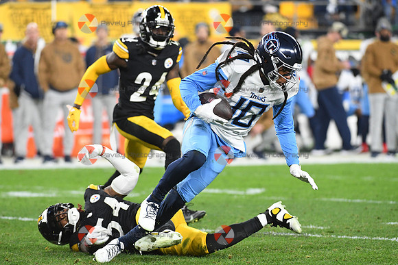 NFL: Tennessee Titans at Pittsburgh Steelers