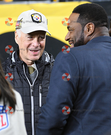NFL: Tennessee Titans at Pittsburgh Steelers