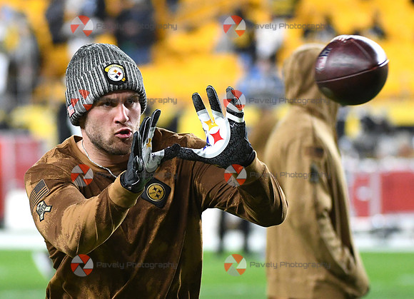 NFL: Tennessee Titans at Pittsburgh Steelers