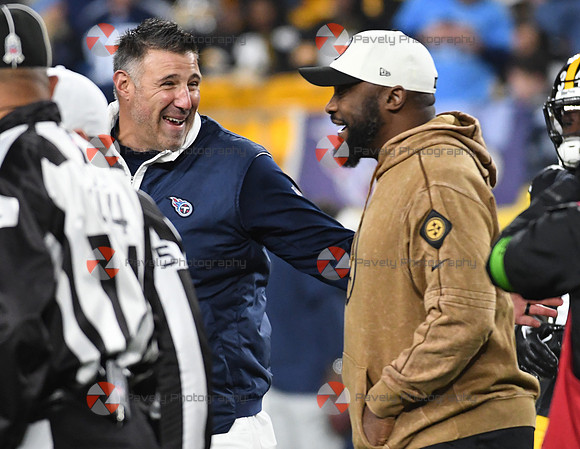 NFL: Tennessee Titans at Pittsburgh Steelers