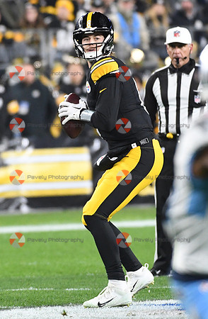 NFL: Tennessee Titans at Pittsburgh Steelers