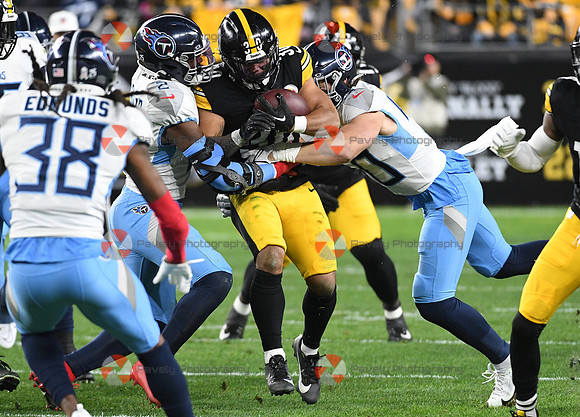 NFL: Tennessee Titans at Pittsburgh Steelers
