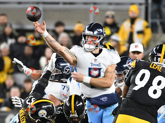 NFL: Tennessee Titans at Pittsburgh Steelers