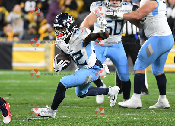 NFL: Tennessee Titans at Pittsburgh Steelers