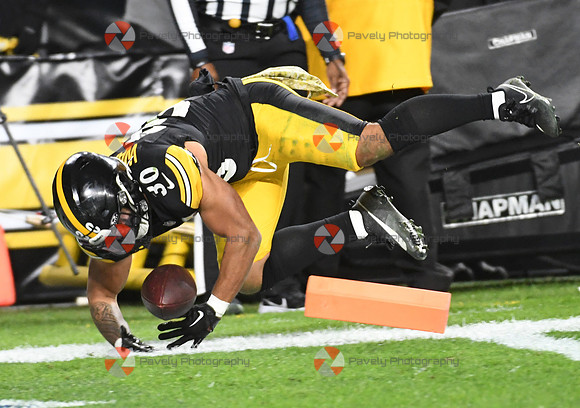 NFL: Tennessee Titans at Pittsburgh Steelers
