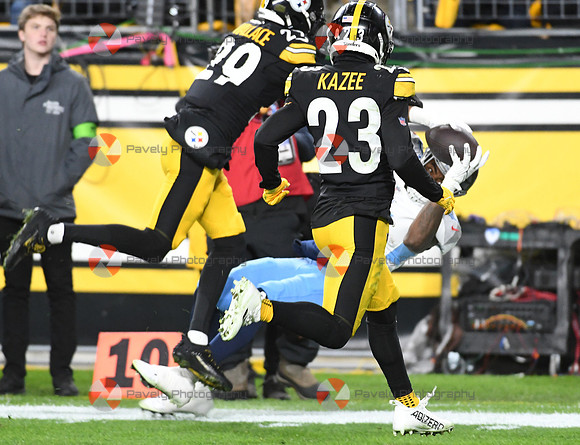 NFL: Tennessee Titans at Pittsburgh Steelers