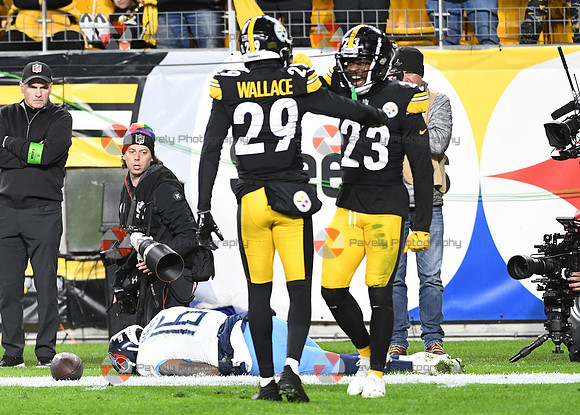 NFL: Tennessee Titans at Pittsburgh Steelers