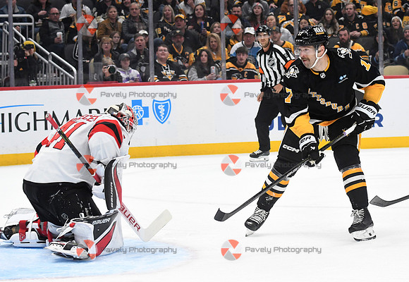 NHL: New Jersey Devils at Pittsburgh Penguins