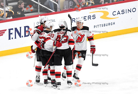 NHL: New Jersey Devils at Pittsburgh Penguins