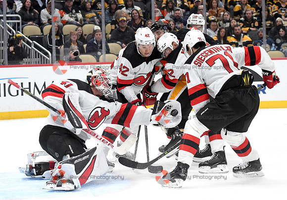 NHL: New Jersey Devils at Pittsburgh Penguins