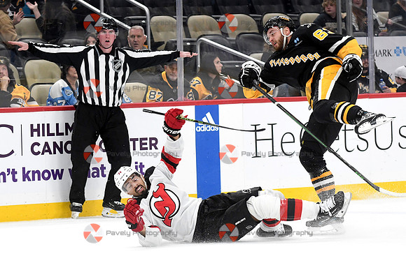NHL: New Jersey Devils at Pittsburgh Penguins